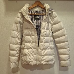 The North Face Women's Cream Puffer Jacket